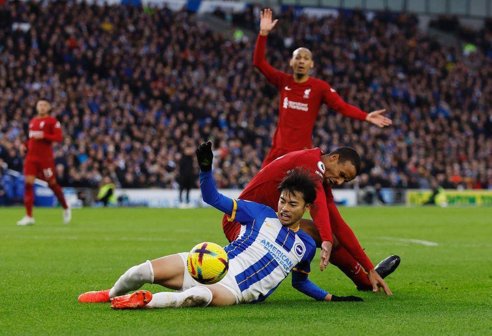 PANDA-训练课后亚洲杯传出新动向，布莱顿单刀错失，高层表态——气氛紧张，身体对抗强度拉满的简单介绍