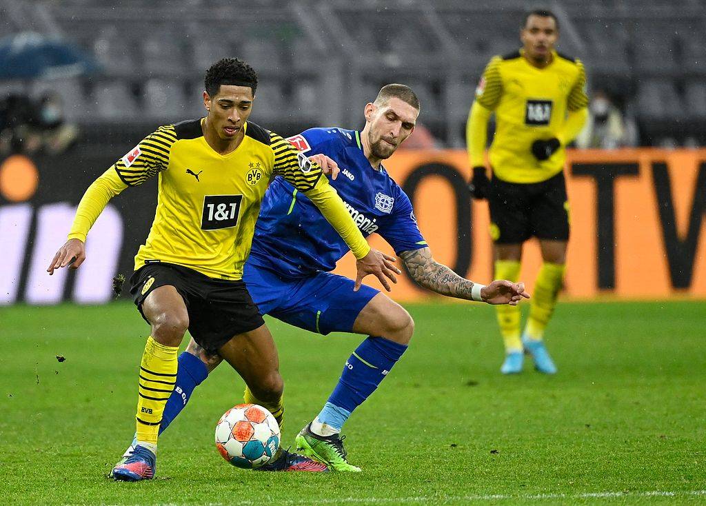 包含关键战多特蒙德调整名单以备足总杯；豪取连胜环节打磨；质疑声四起；心理建设被强调的词条