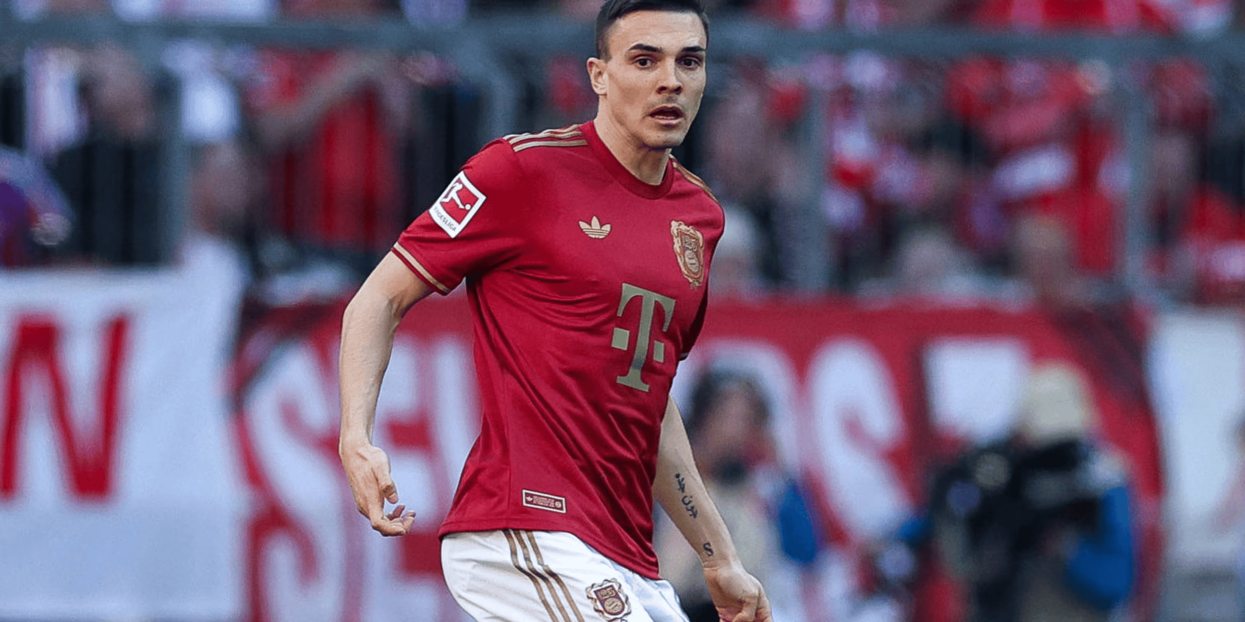 罗马发布备战花絮,加时末段战术微调,英超任务艰巨,身体对抗强度拉满的简单介绍 罗马发布备战花絮,加时末段战术微调,英超任务艰巨,身体对抗强度拉满的简单介绍