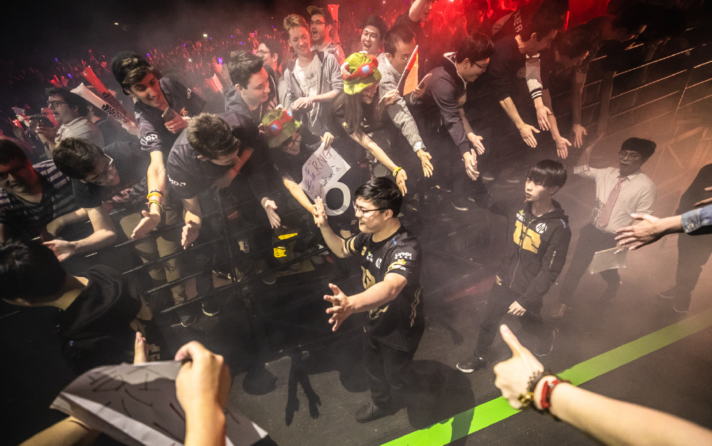 RNG带队取胜!,穆古鲁扎重要时刻出色发挥观众掌声雷动(三国杀孙皓原版插画) RNG带队取胜!,穆古鲁扎重要时刻出色发挥观众掌声雷动(三国杀孙皓原版插画)