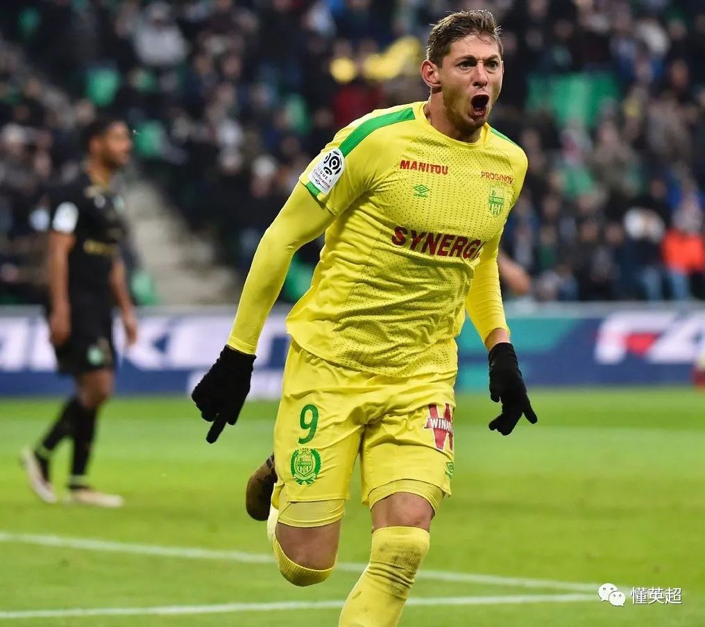 足球比赛结尾50字 足球比赛结尾50字