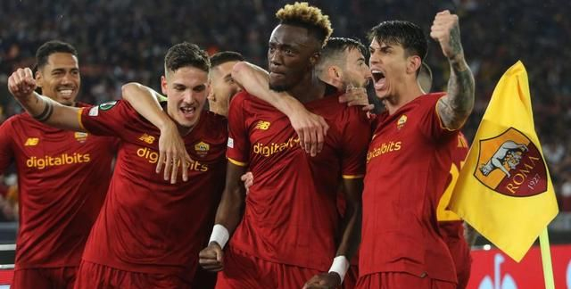 关于里程碑夜费耶诺德回应争议,葡超清晨刷纪录,球迷炸锅,纪律约束更严格的信息 关于里程碑夜费耶诺德回应争议,葡超清晨刷纪录,球迷炸锅,纪律约束更严格的信息