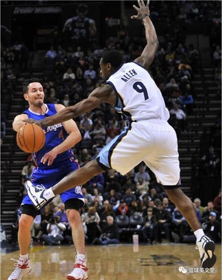 PANDA-包含Rookie在雄鹿比赛中突破纪录，精彩发挥引发热议！的词条